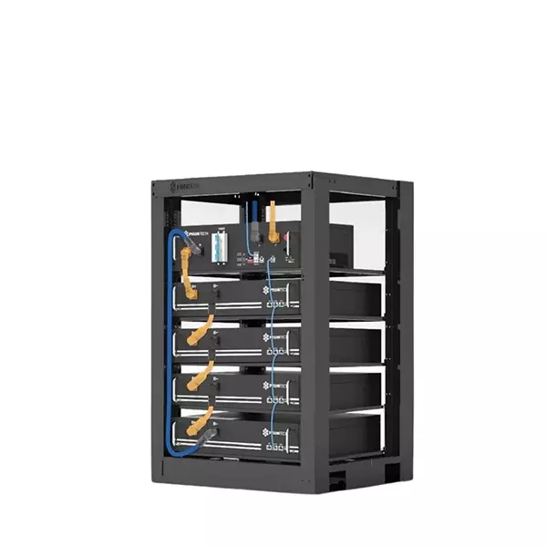 Powercube X1 9.6 Sistema di accumulo da 9,6 kWh Pylontech dotato di quattro batterie in alta tensione da 2.4 kWh con relativo BMS sistemati su struttura a Rack